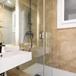 Group Ocean Apartment *