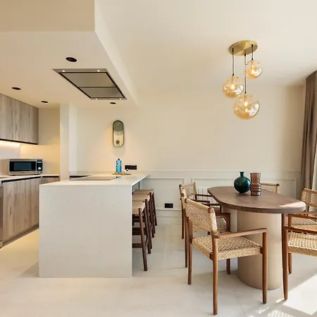 Group Ocean Apartment